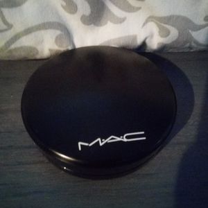 Mac mineralize skin finish